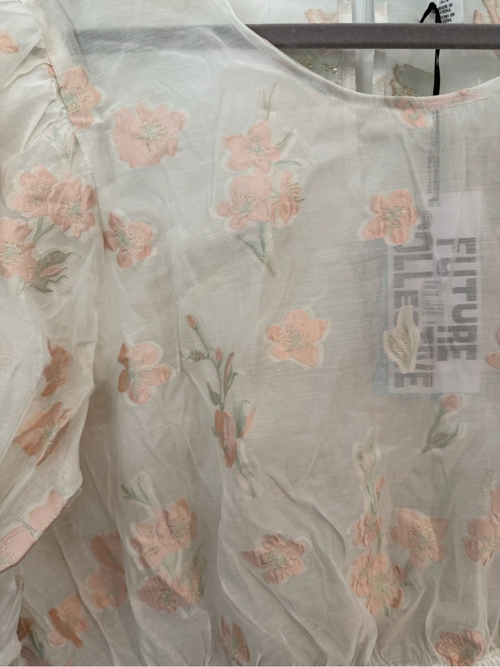 NWT Future Collective Women's Sheer Floral Puff-Sleeve Top (2X) - Picture 3 of 7